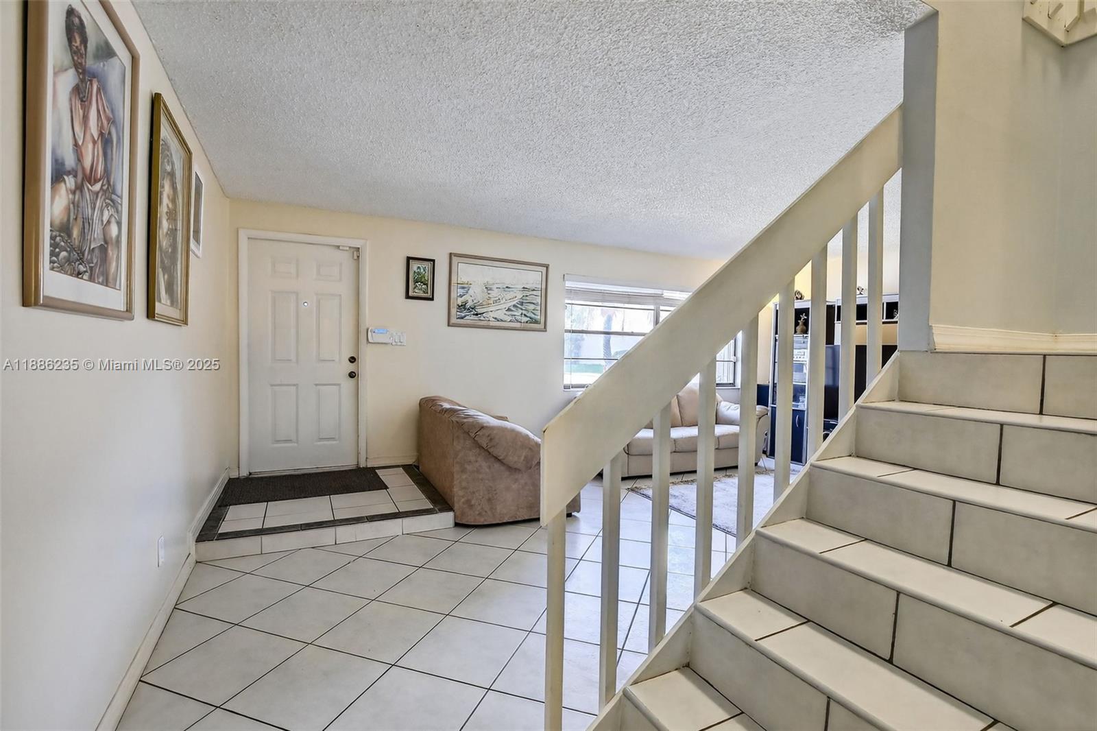 VALENCIA VILLAGE CONDO PH - Residential