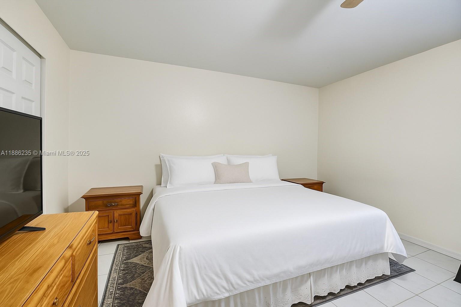 VALENCIA VILLAGE CONDO PH - Residential