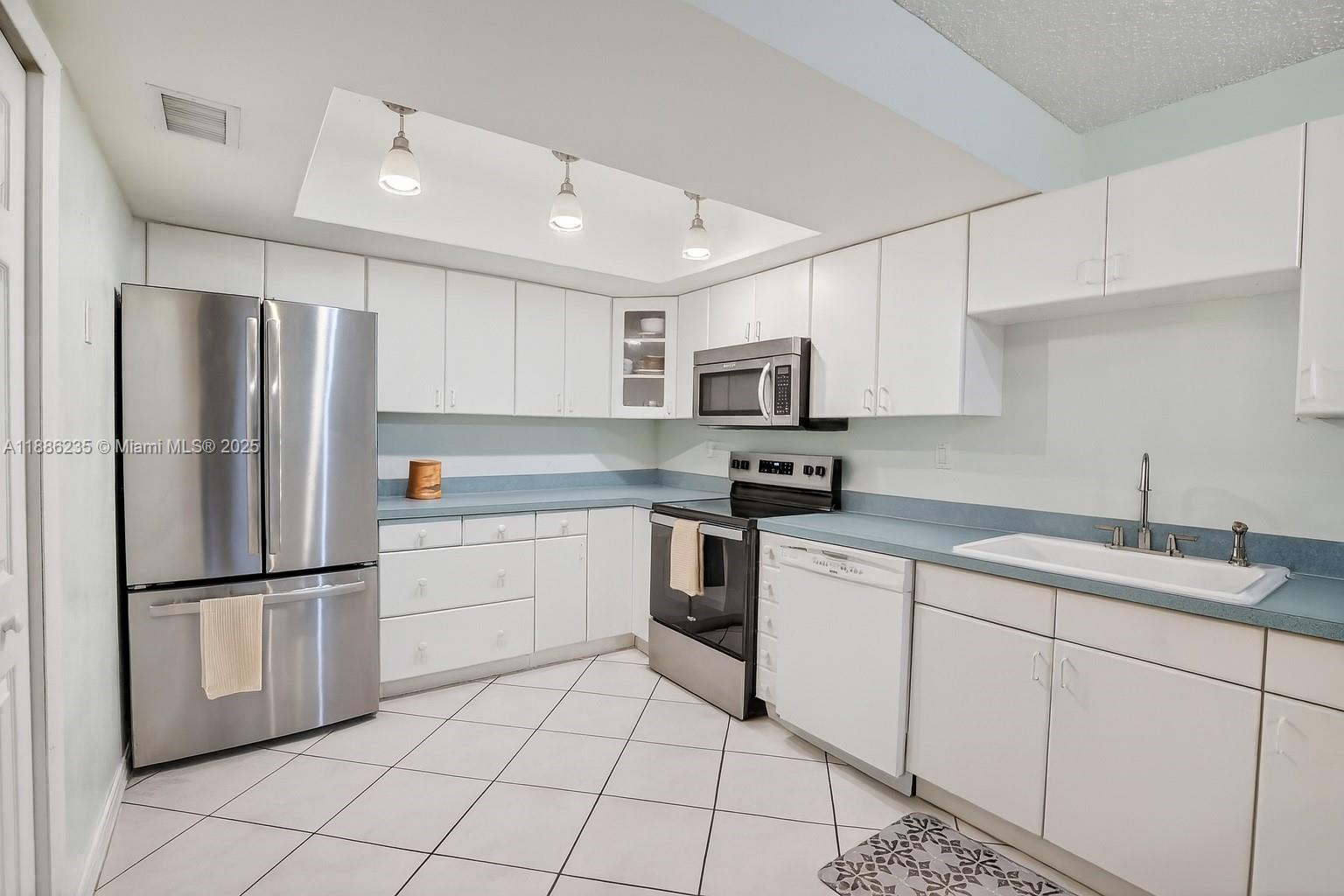 VALENCIA VILLAGE CONDO PH - Residential