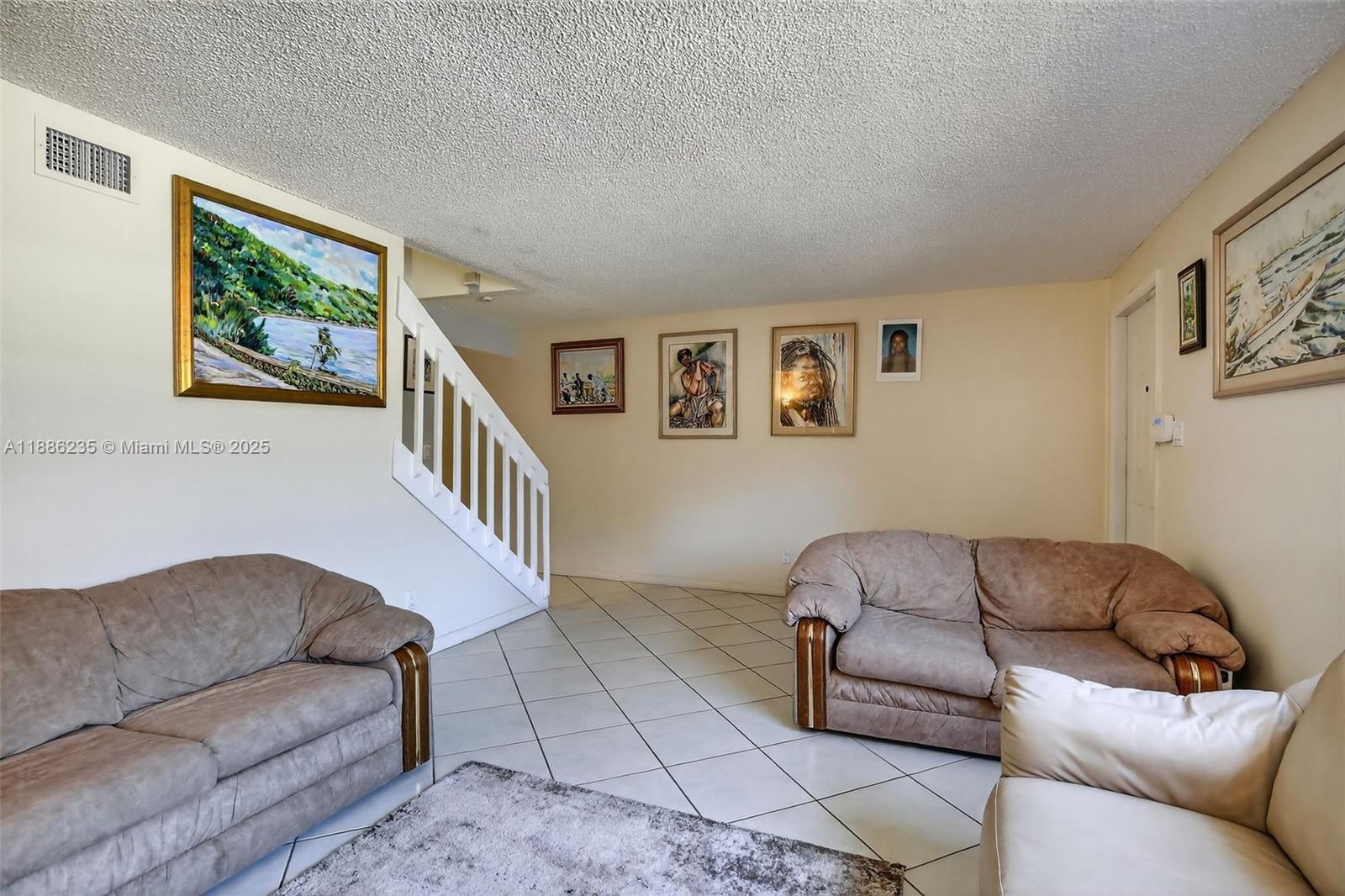 VALENCIA VILLAGE CONDO PH - Residential