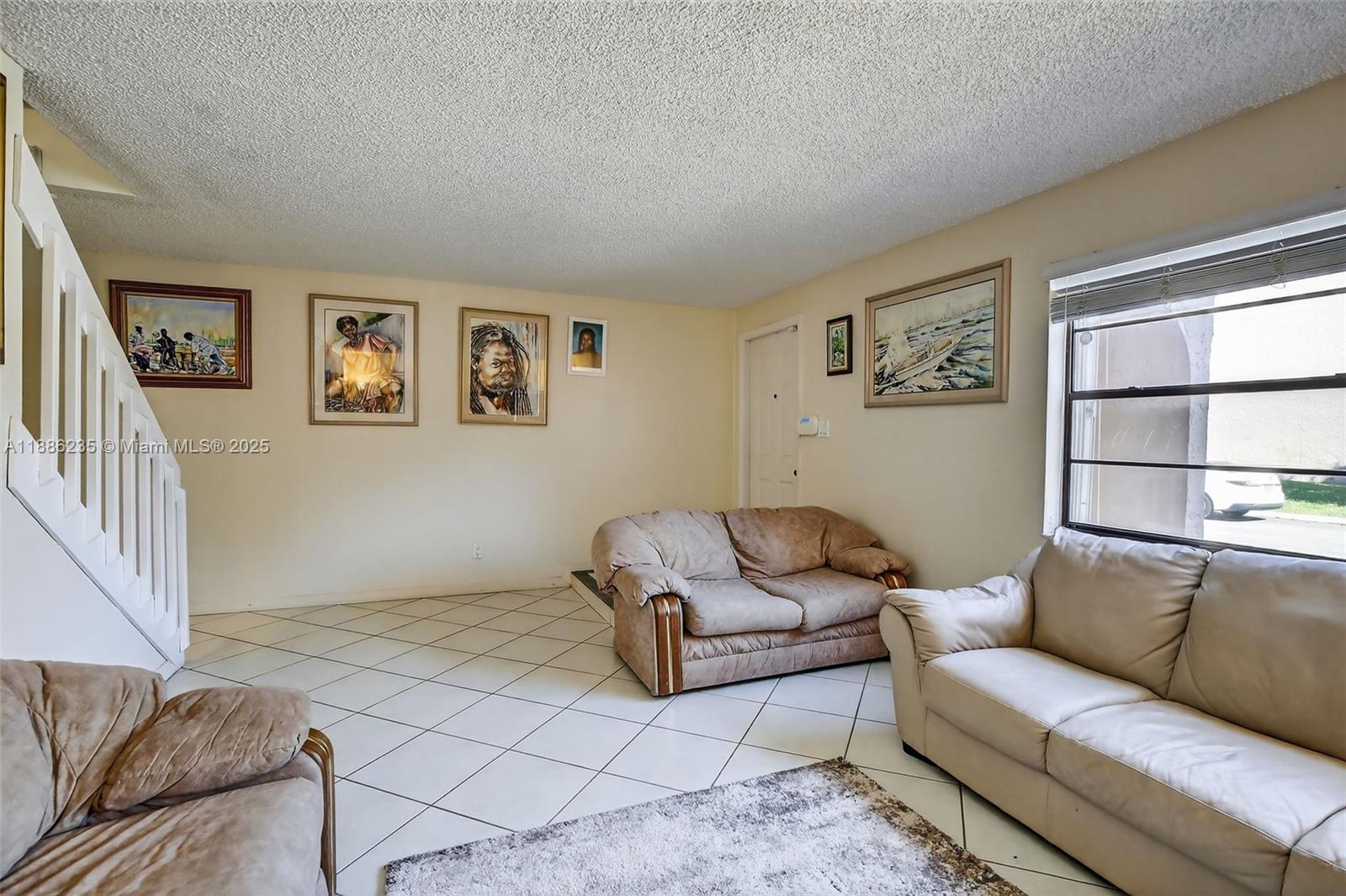 VALENCIA VILLAGE CONDO PH - Residential