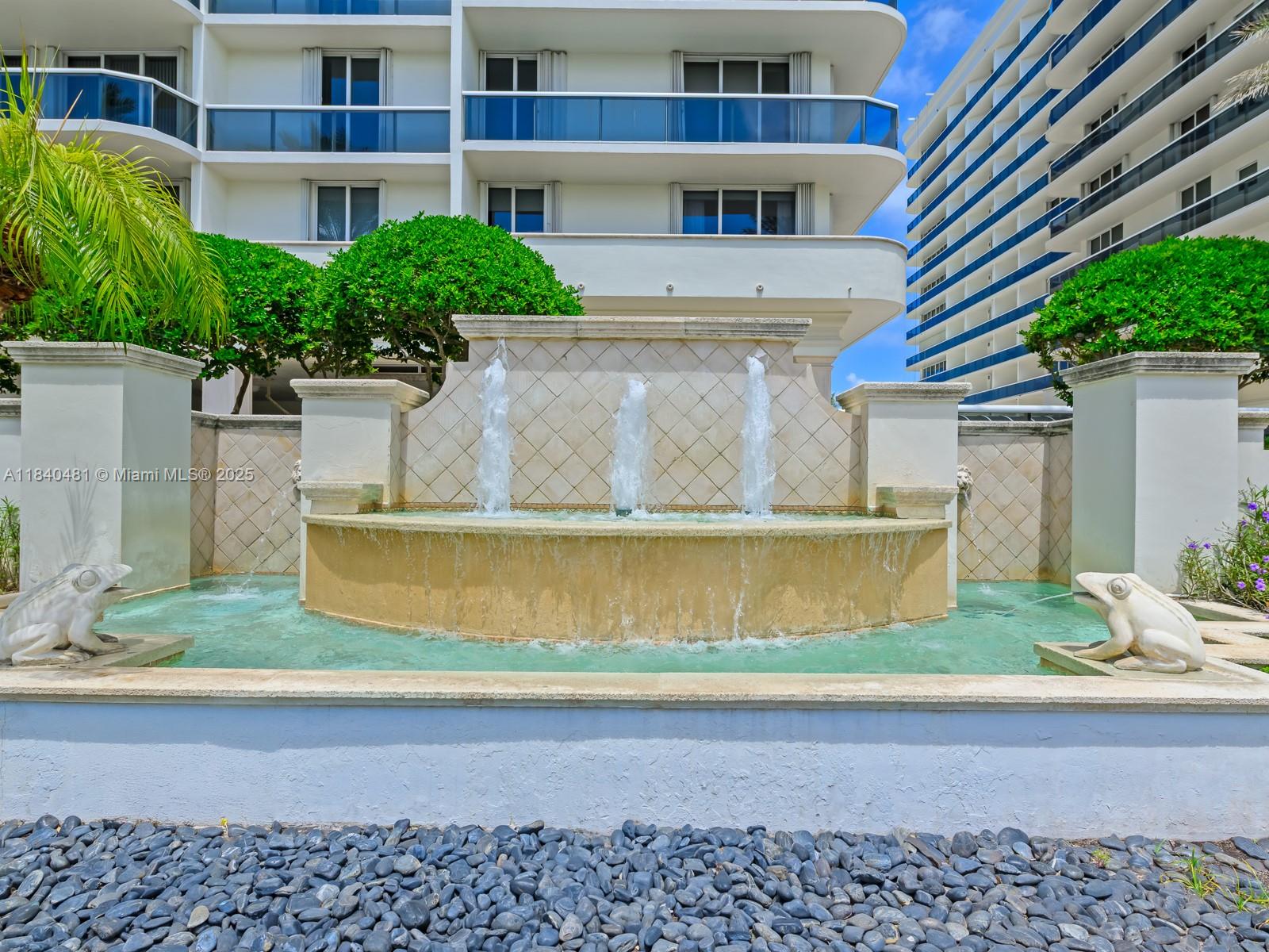 SOLIMAR CONDO - Residential