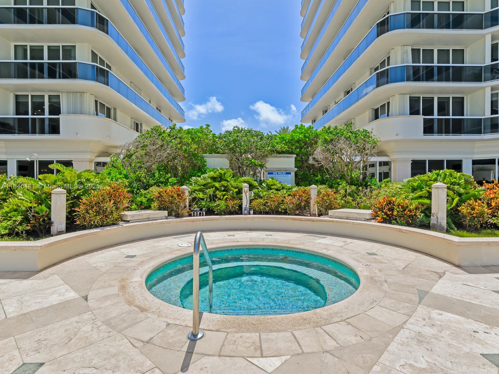 SOLIMAR CONDO - Residential