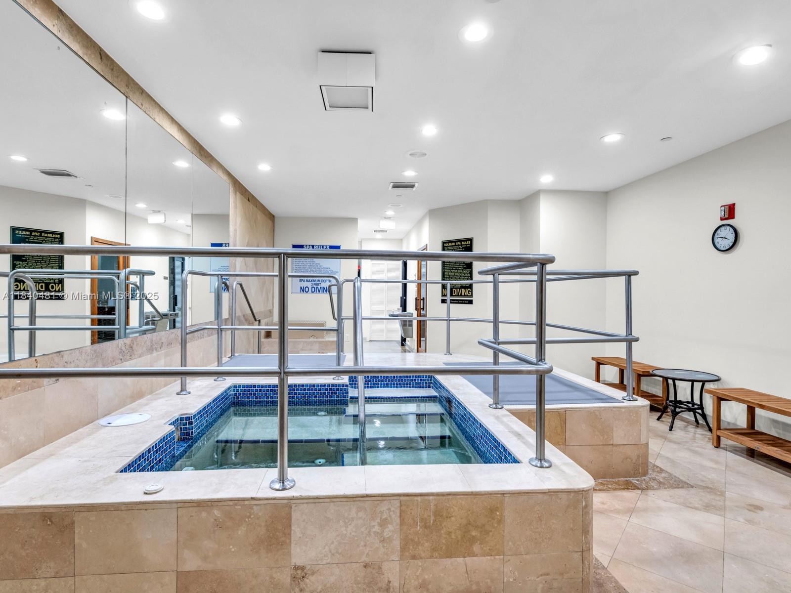 SOLIMAR CONDO - Residential