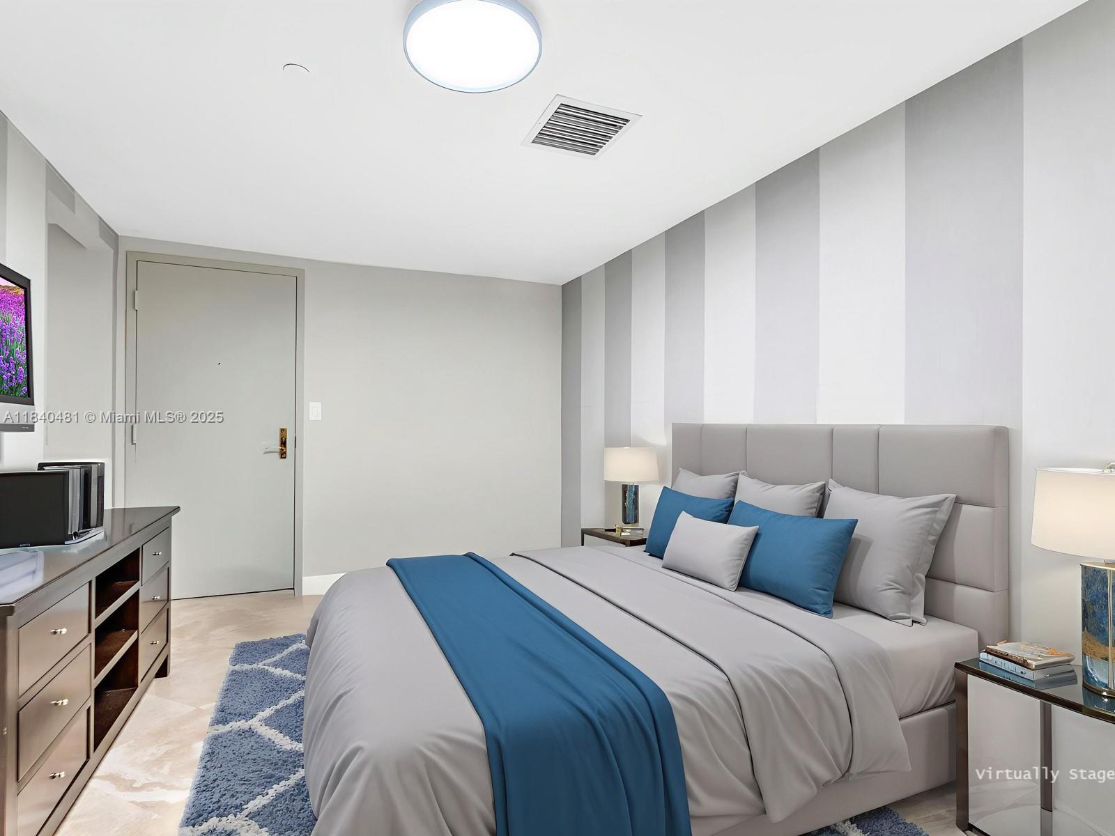 SOLIMAR CONDO - Residential