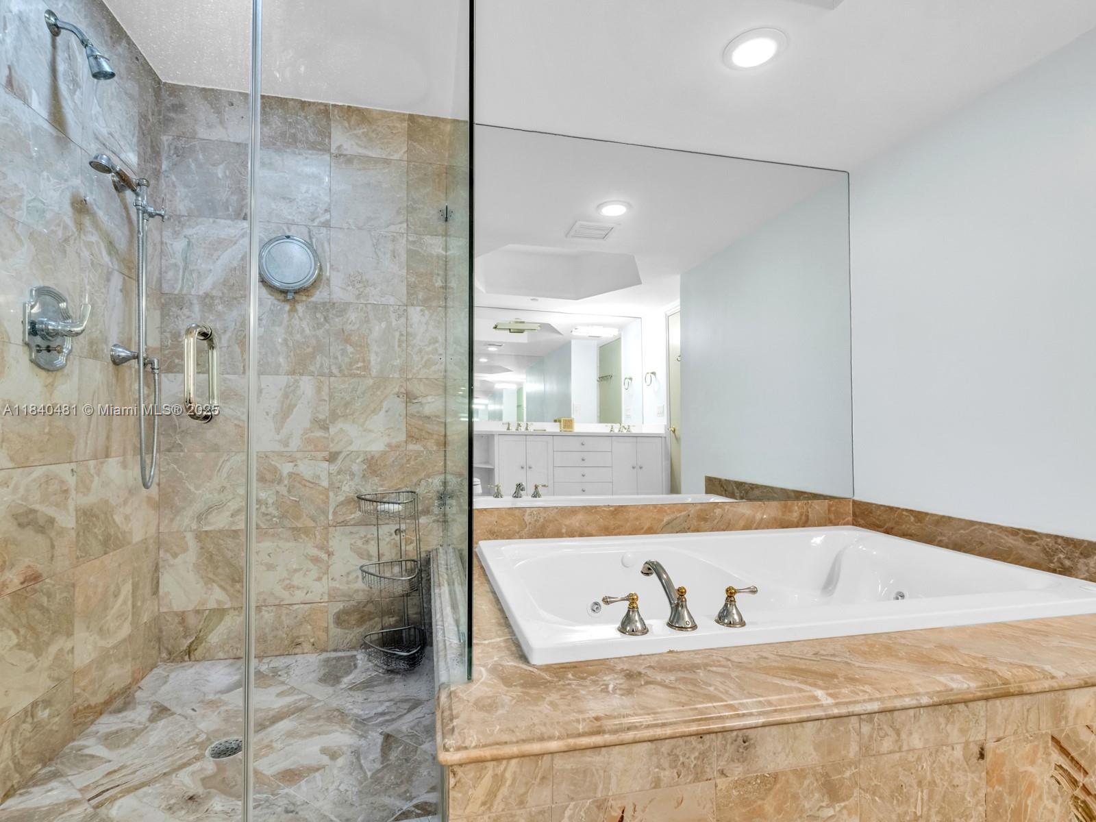 SOLIMAR CONDO - Residential