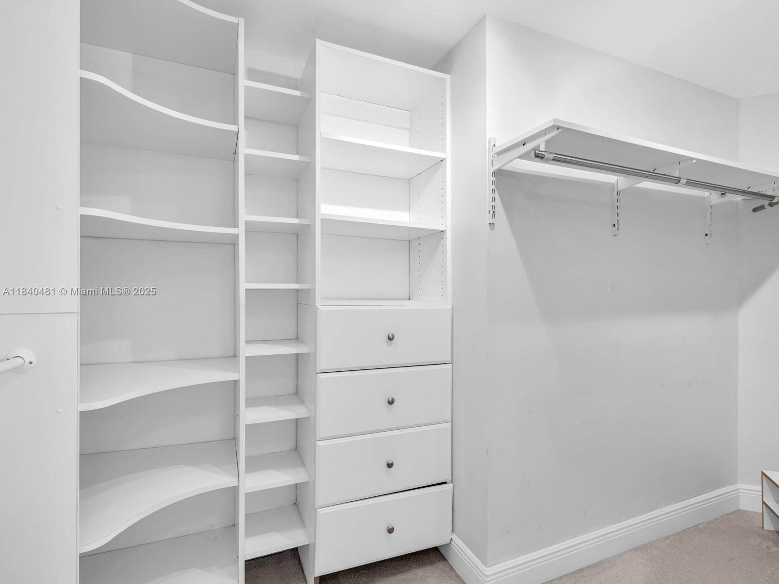 SOLIMAR CONDO - Residential