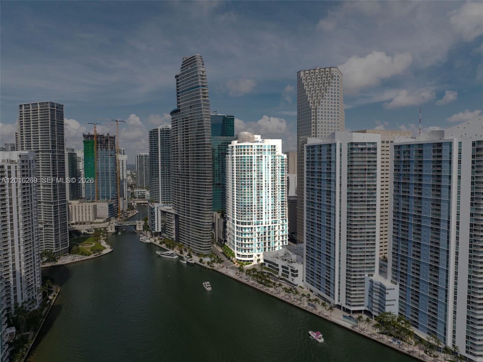 300 S Biscayne Blvd L-L02