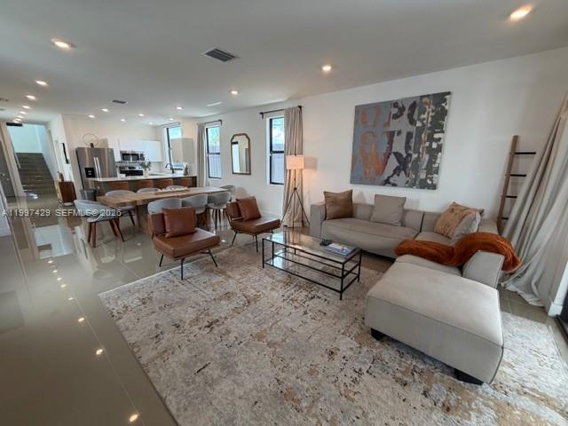 KIRKLAND HEIGHTS AMD - Residential