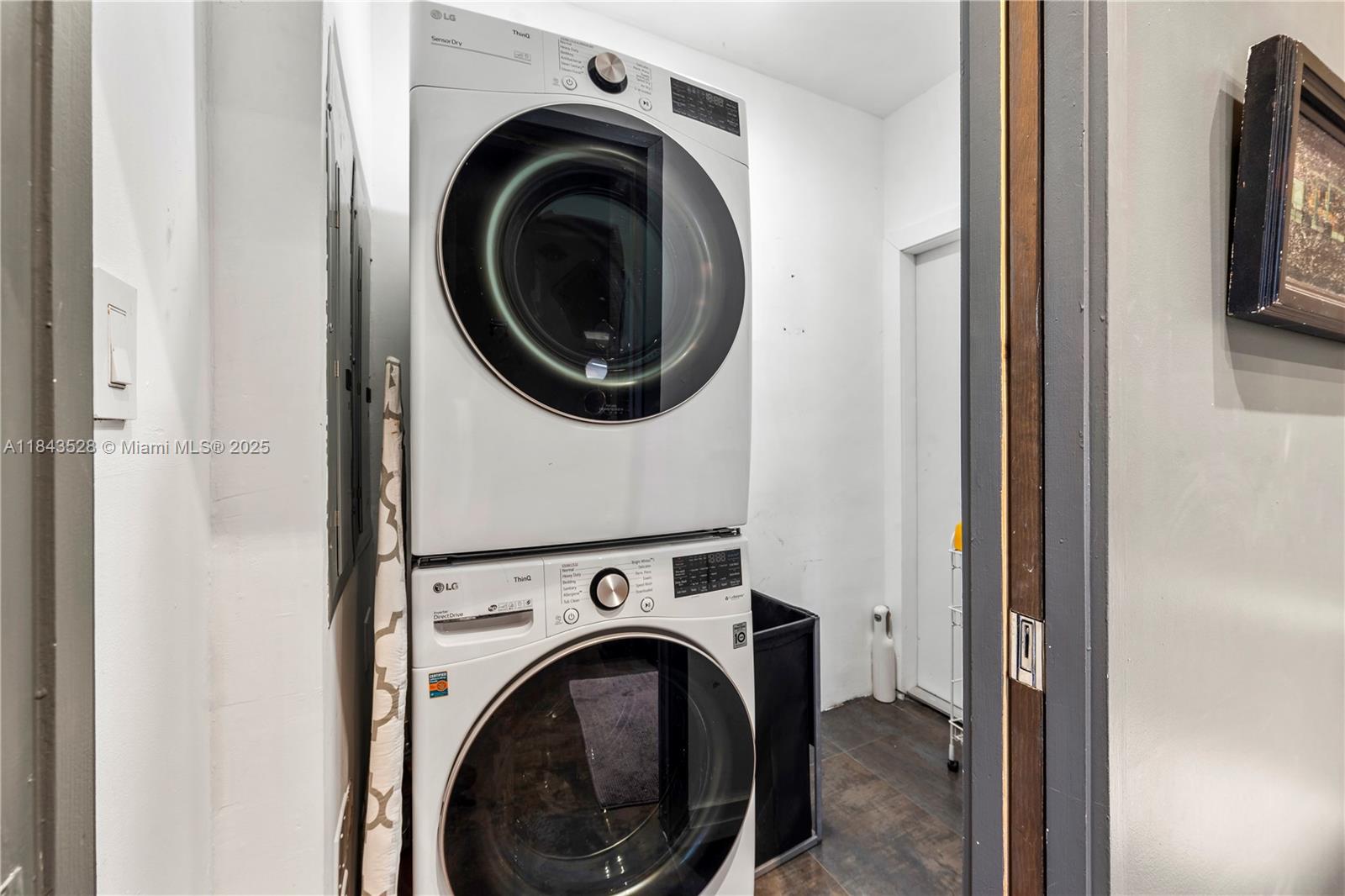 BELLE MEADE OF MIA SEC 1 - Residential Lease