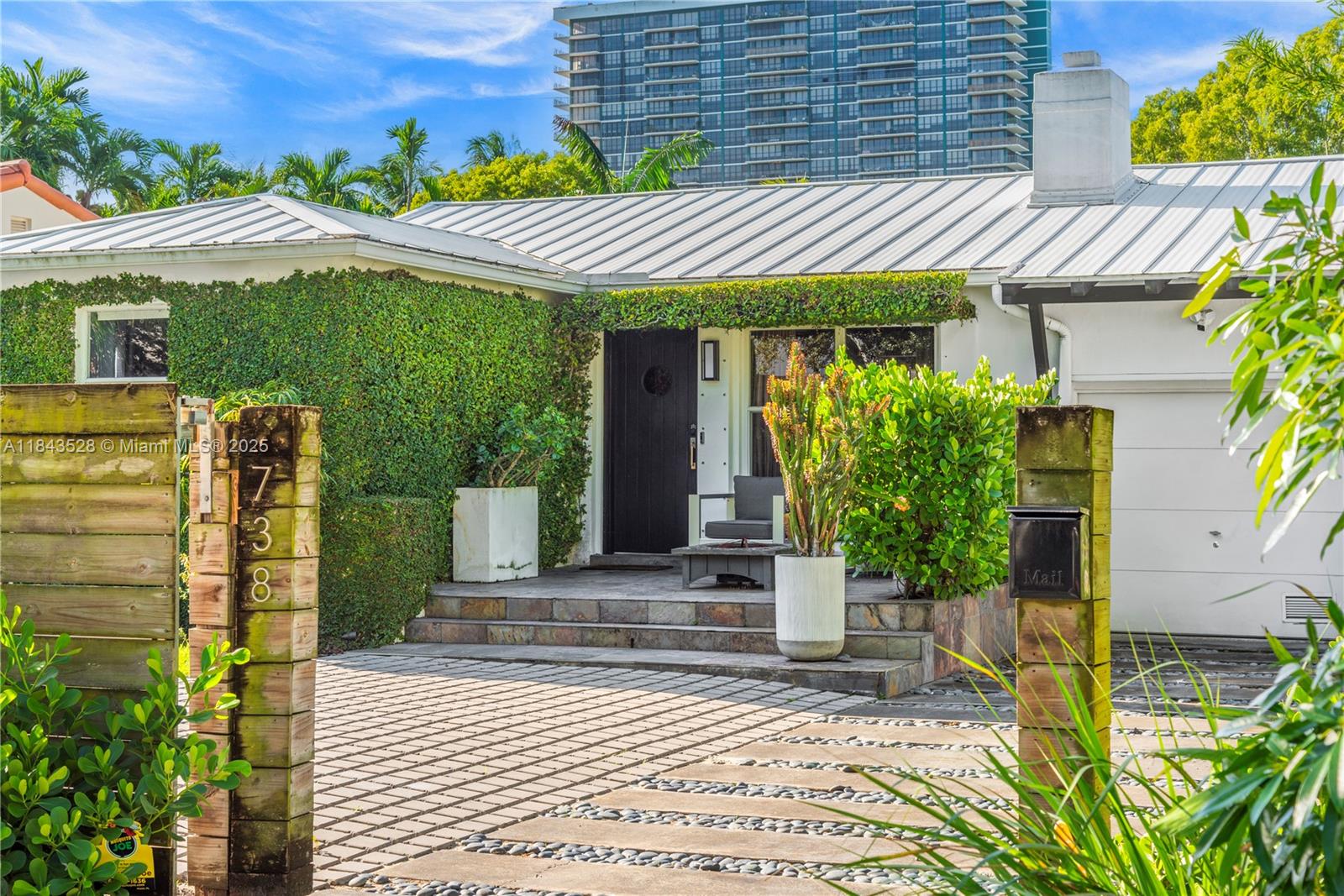 BELLE MEADE OF MIA SEC 1 - Residential Lease