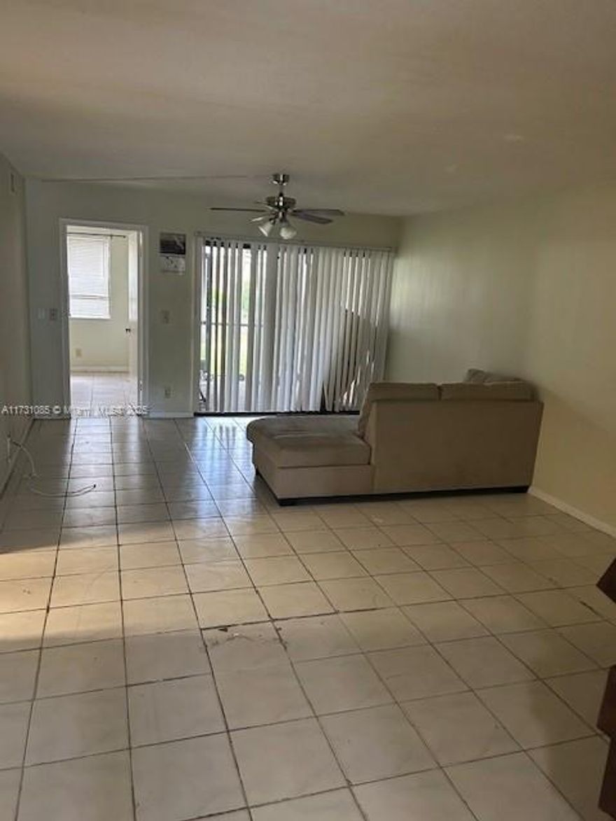 Come see this 3 bedroom 2 bath unit in central Coral Springs, close to the Coral Springs Mall, the Walk, many restaurants and shops.  This unit needs work and is priced below market.  Make offer offer.

Information is deemed to be accurate but buyer and buyers agent should check all information with the property manager.