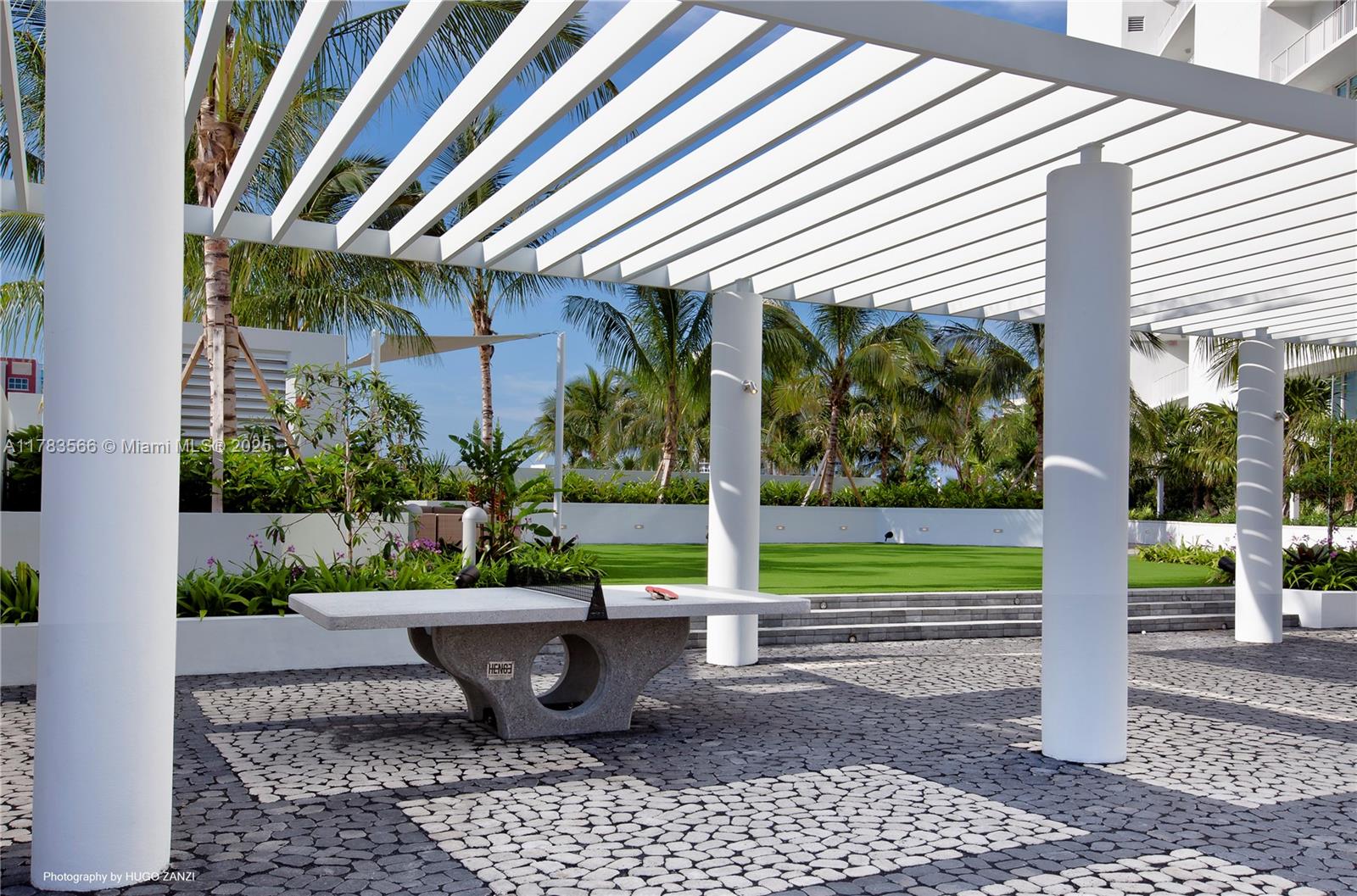 PARAMOUNT BAY - Residential