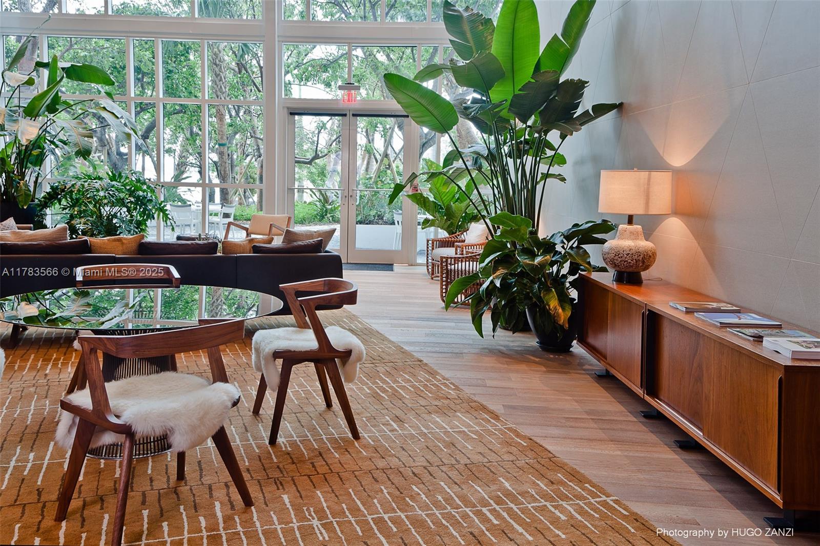 PARAMOUNT BAY - Residential
