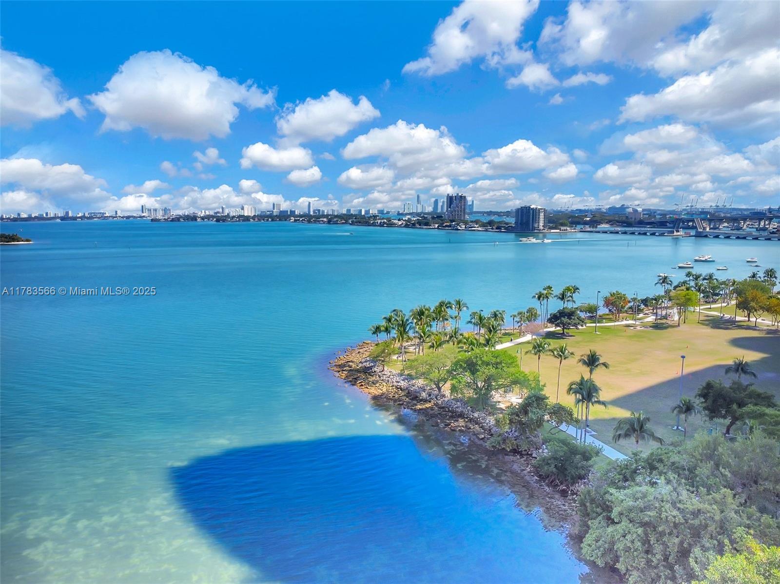 PARAMOUNT BAY - Residential
