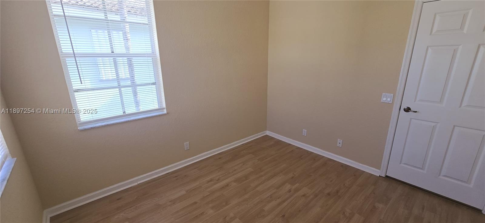 THOUSAND OAKS - Residential