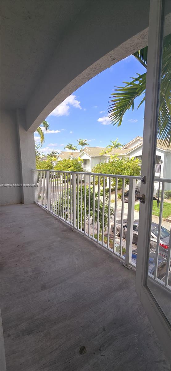 THOUSAND OAKS - Residential