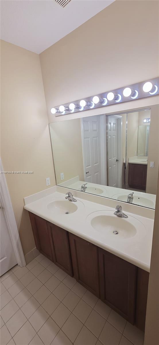 THOUSAND OAKS - Residential