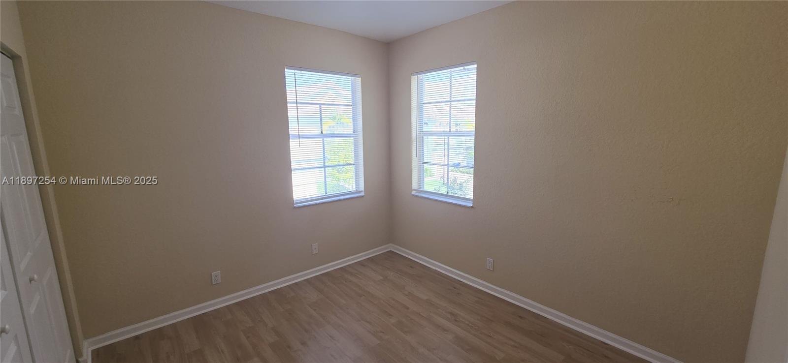 THOUSAND OAKS - Residential