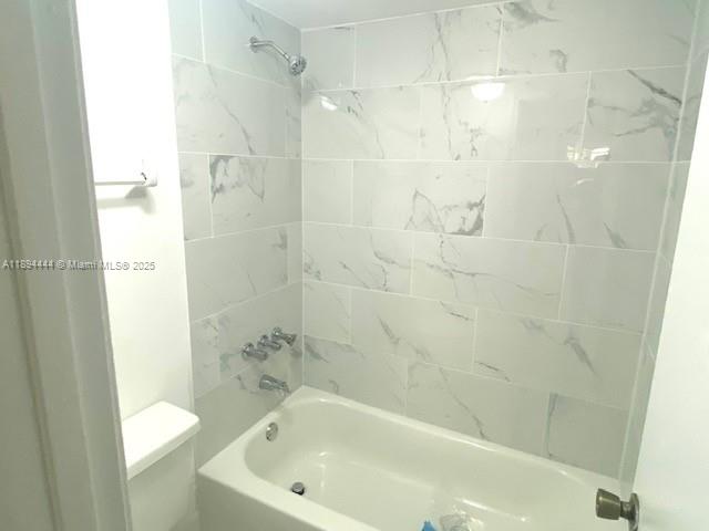 SOLEIL LAKE CONDO - Residential Lease