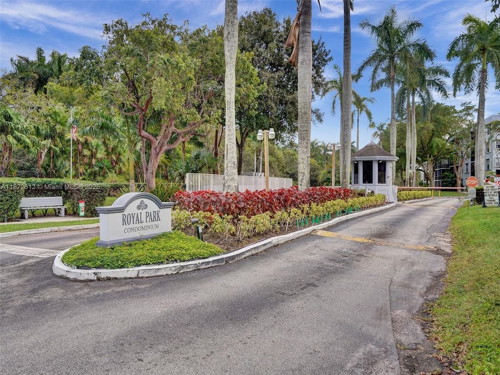 Photo of 119 Royal Park Dr #3B, Oakland Park, FL 33309 (MLS # A11872612)