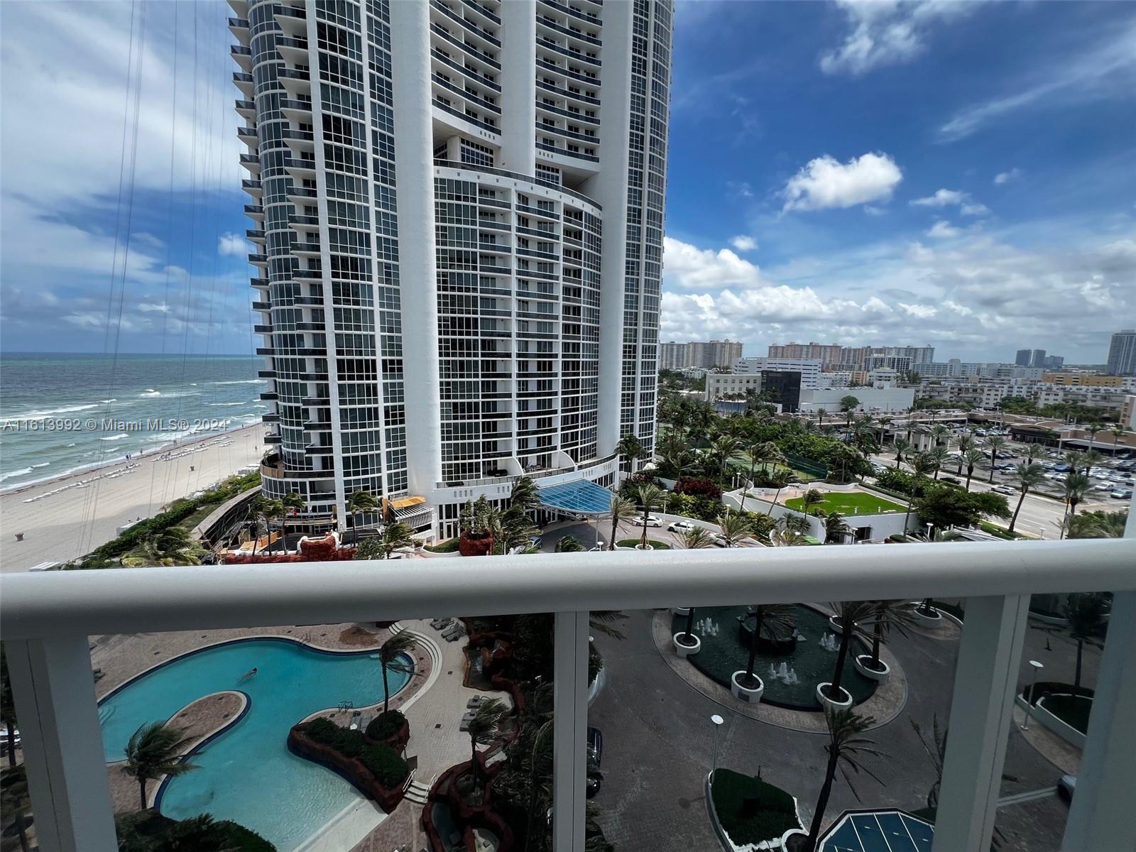 TRUMP ROYALE CONDO - Residential