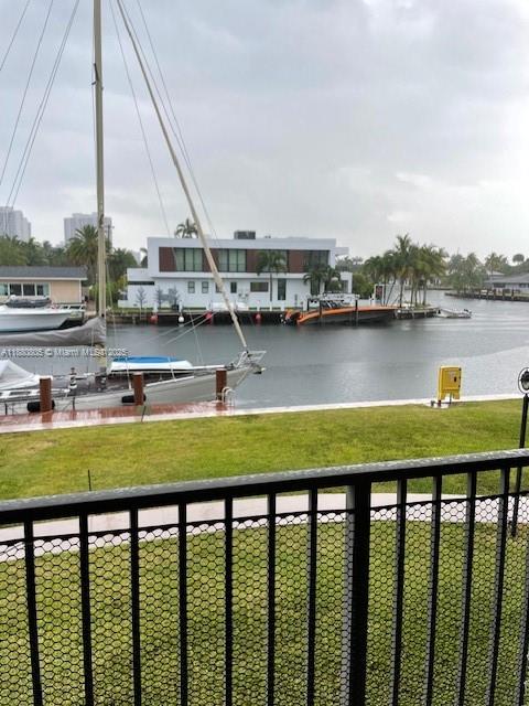 YACHT CLUB CONDO (THE) - Residential