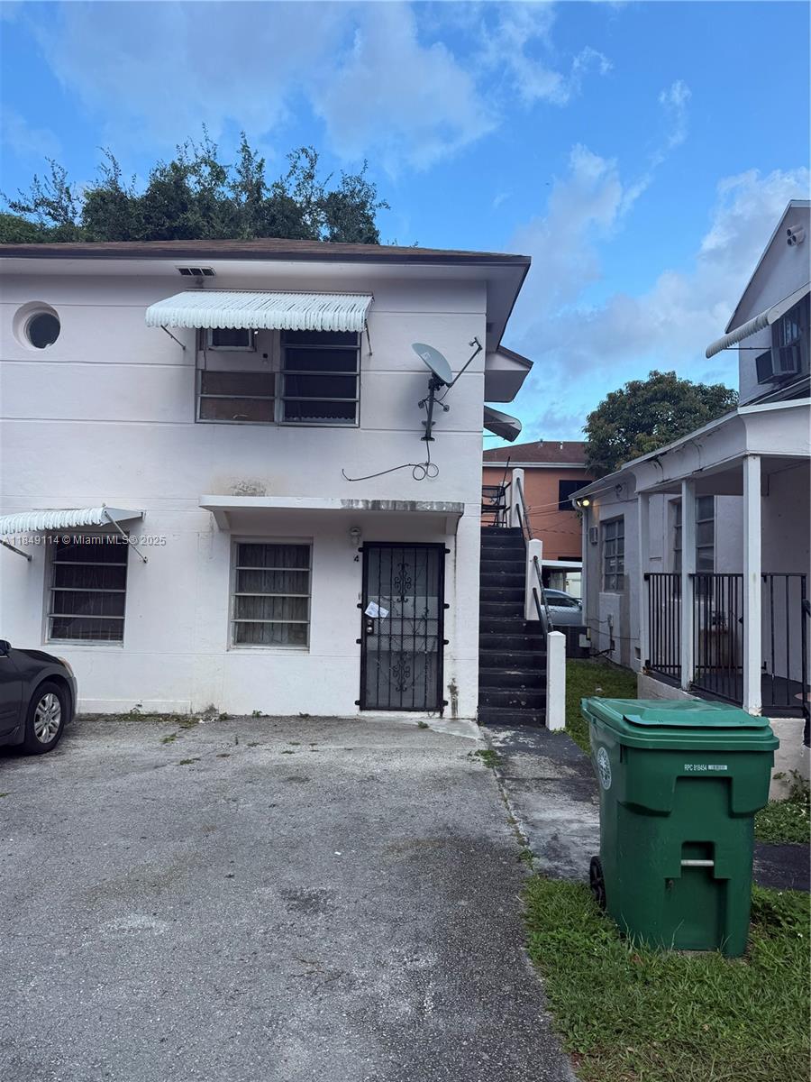 1499 NW 32nd St