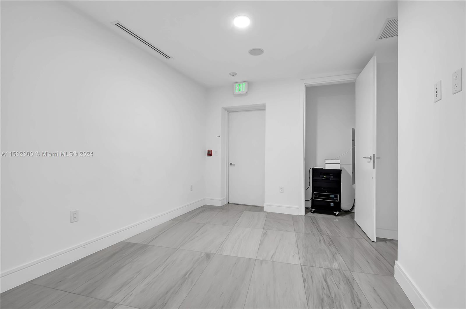 ECHO CONDO - Residential