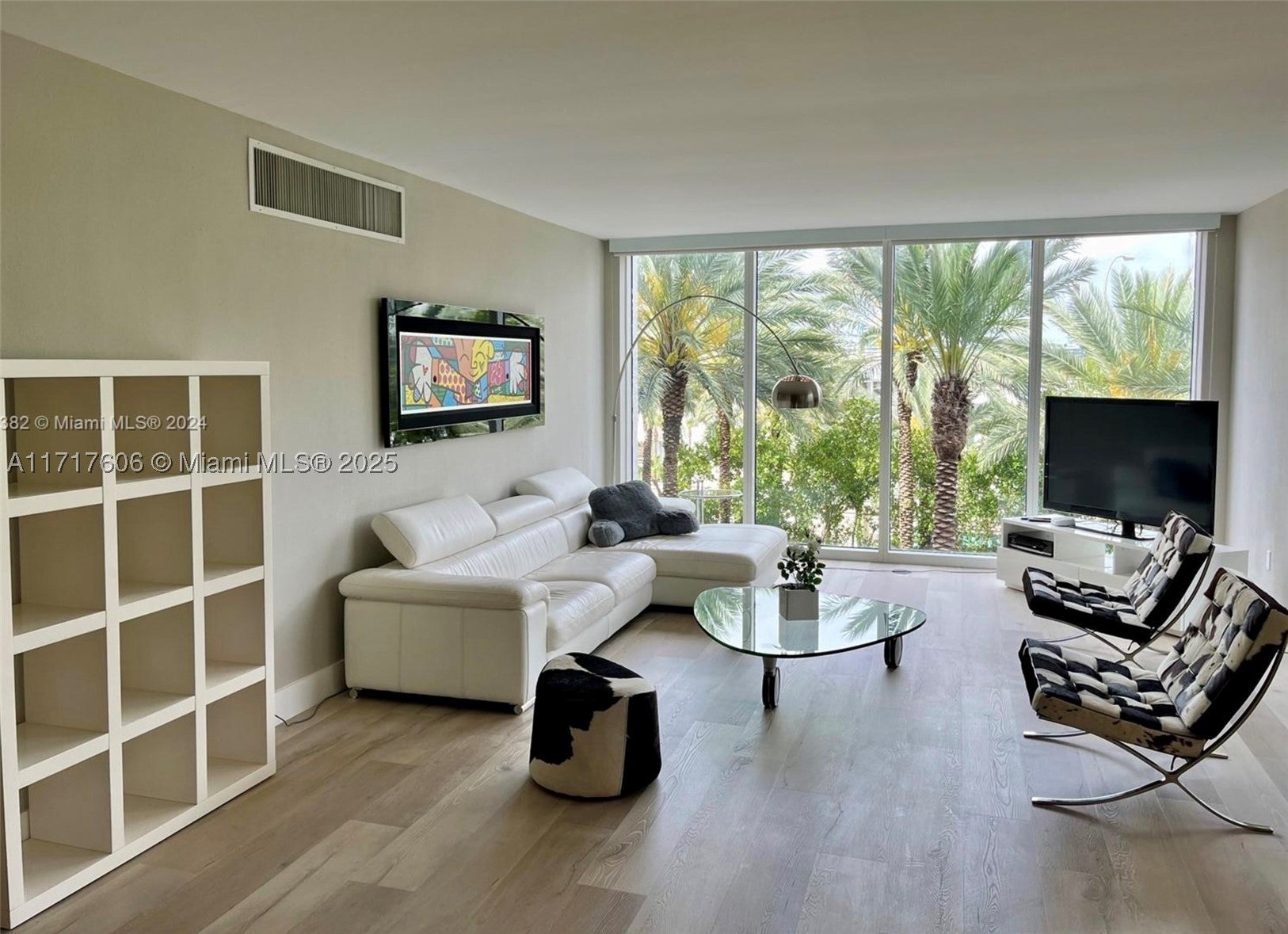 10275 Collins Ave 331
