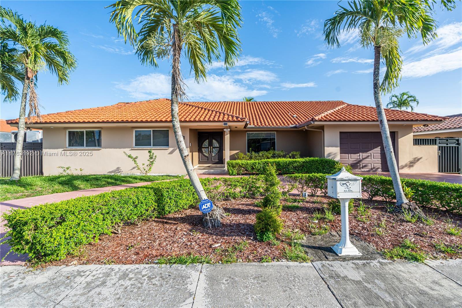 13210 Sw 47th St, Miami, Broward County, Florida - 4 Bedrooms  
2 Bathrooms - 