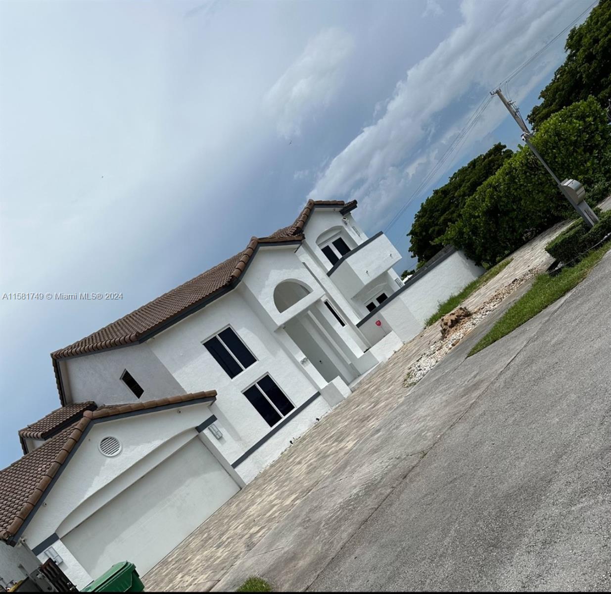 Property for Sale at 625 Sw 131st Ct, Miami, Broward County, Florida - Bedrooms: 4 
Bathrooms: 3  - $1,500,000