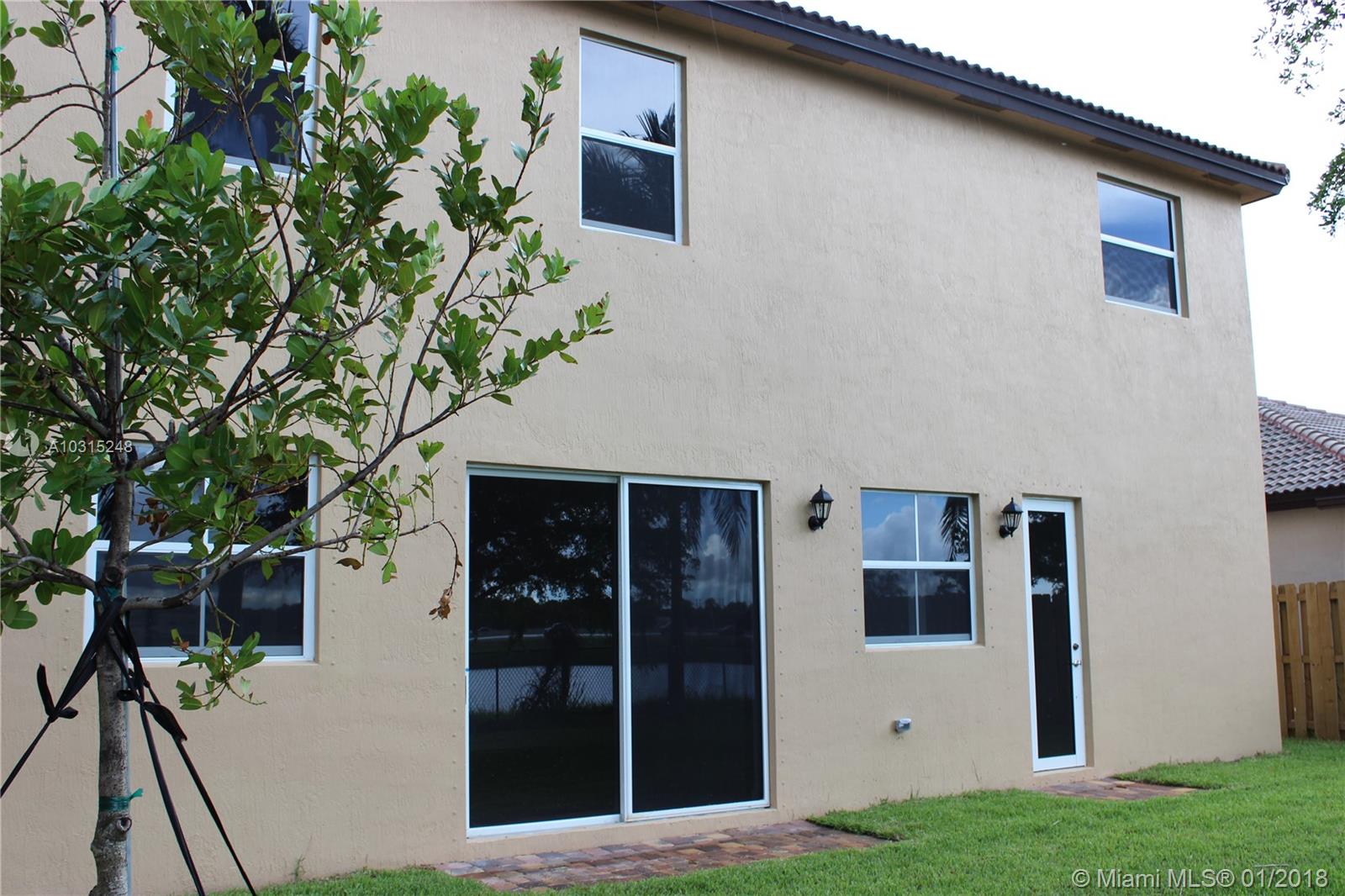 HEMINGWAY POINT - Residential