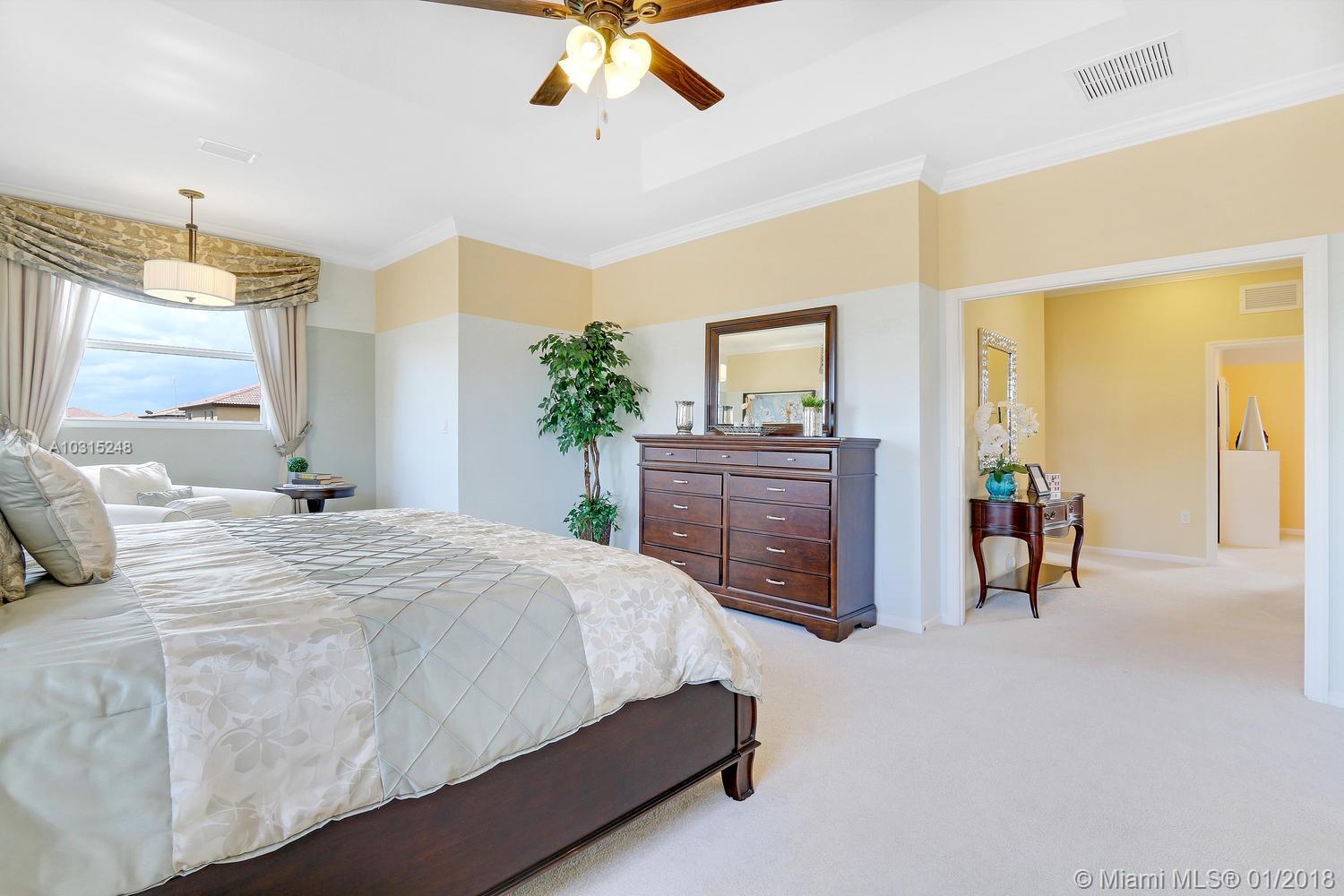 HEMINGWAY POINT - Residential