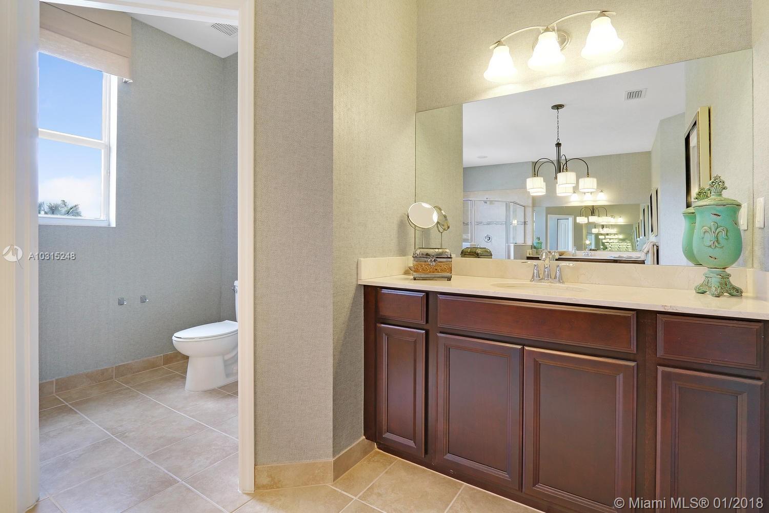 HEMINGWAY POINT - Residential