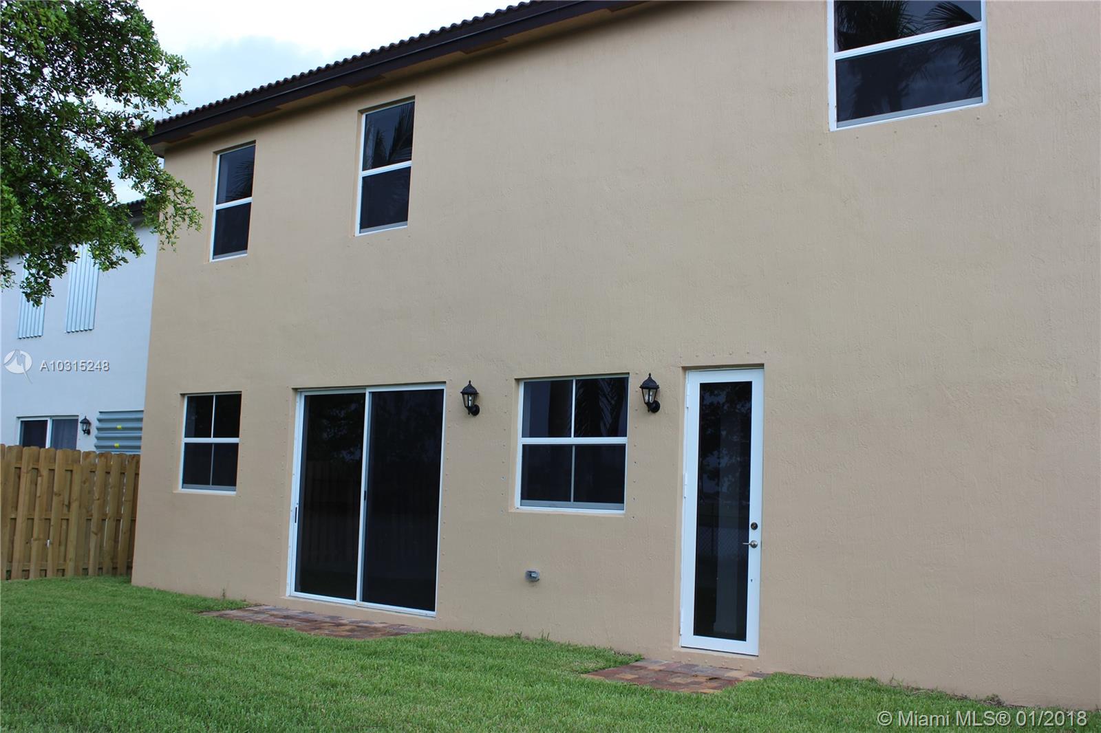 HEMINGWAY POINT - Residential