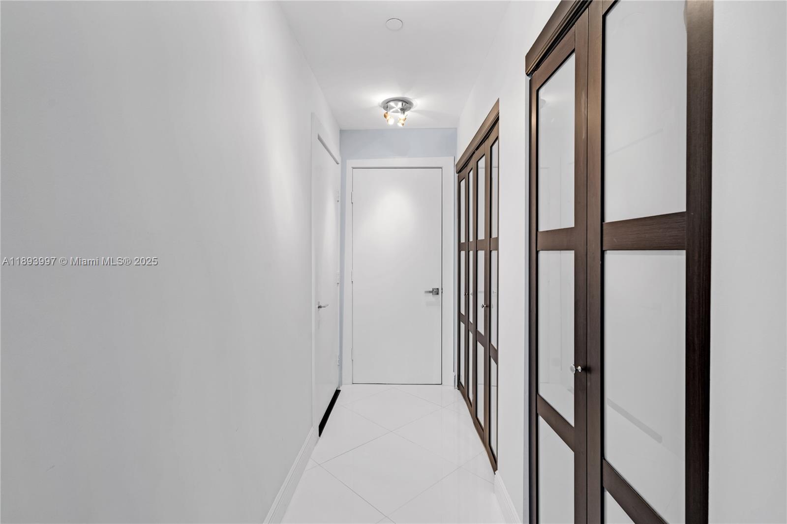 900 BISCAYNE BAY CONDO - Residential Lease