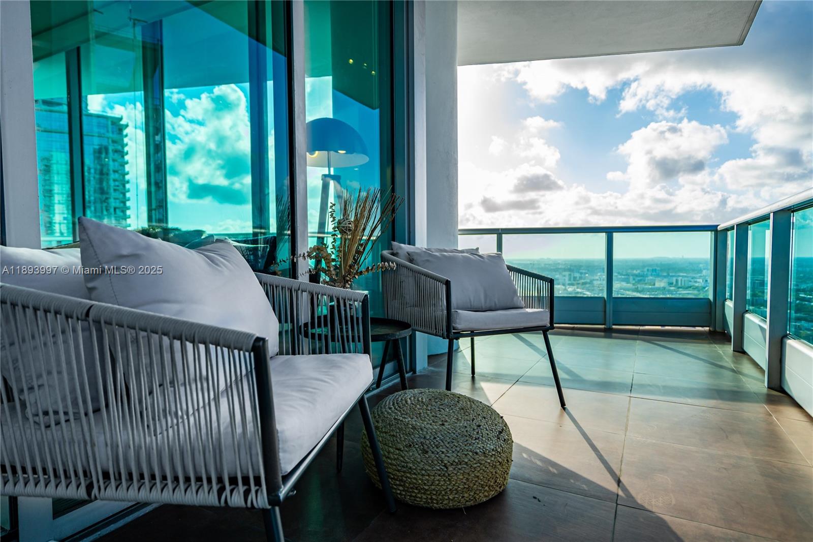 900 BISCAYNE BAY CONDO - Residential Lease