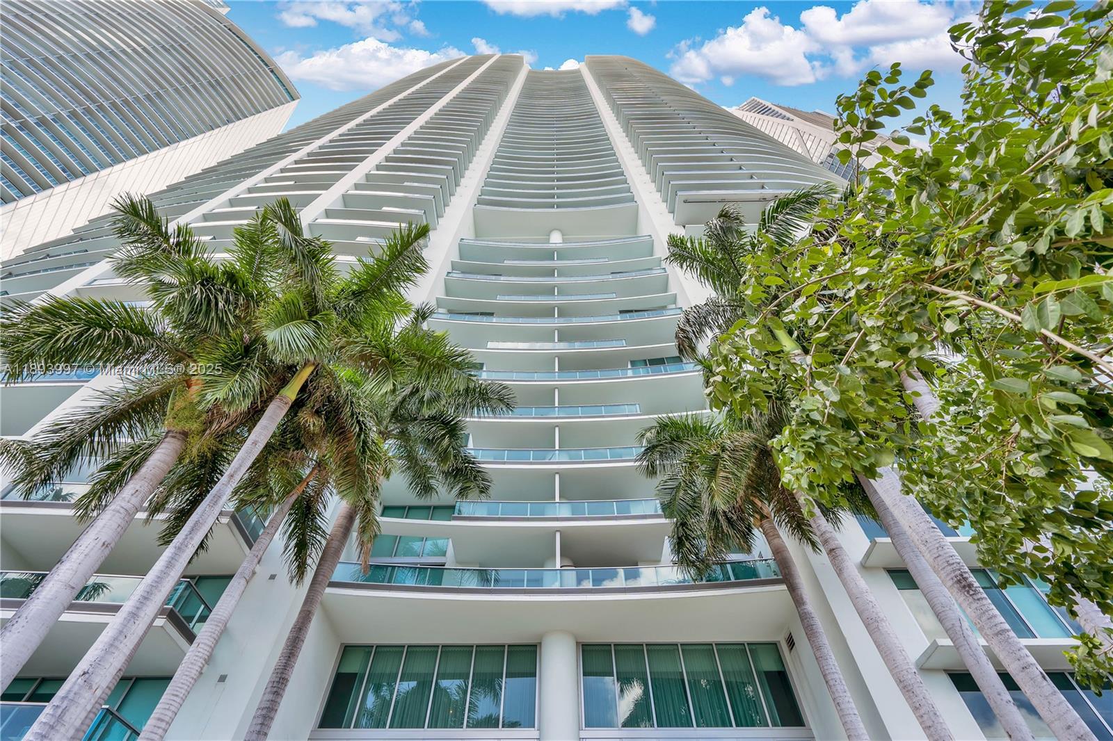 900 BISCAYNE BAY CONDO - Residential Lease