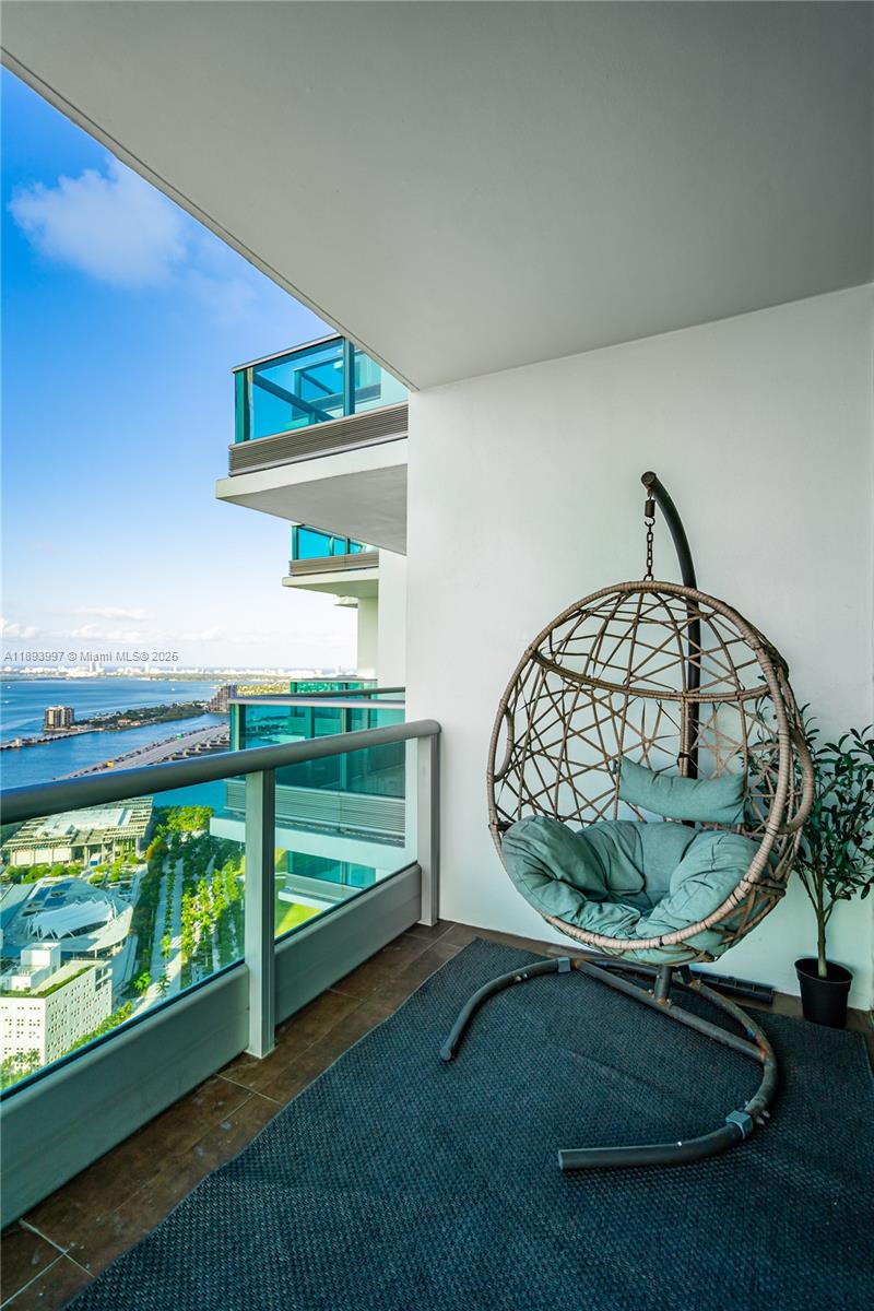 900 BISCAYNE BAY CONDO - Residential Lease
