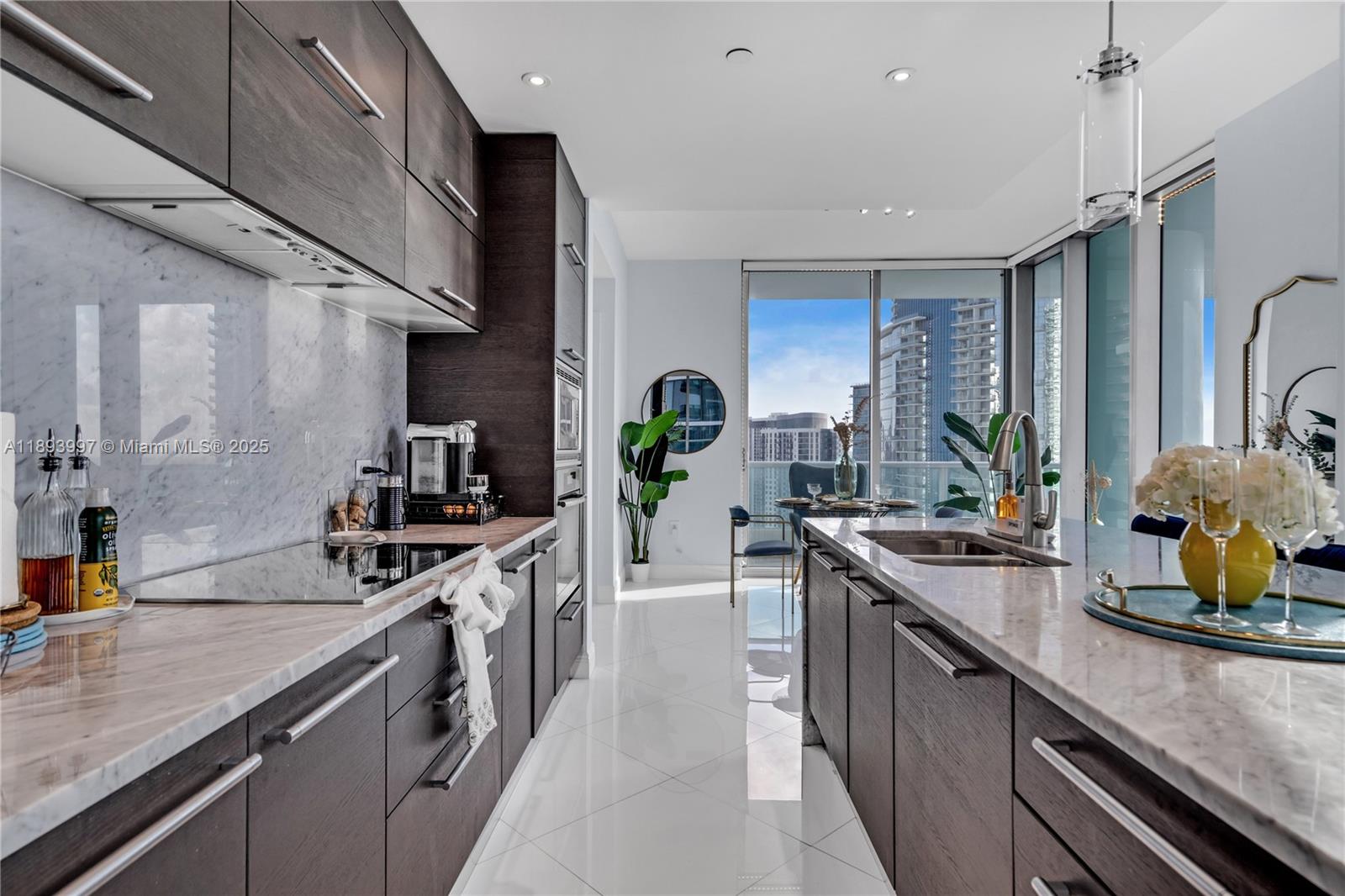 900 BISCAYNE BAY CONDO - Residential Lease