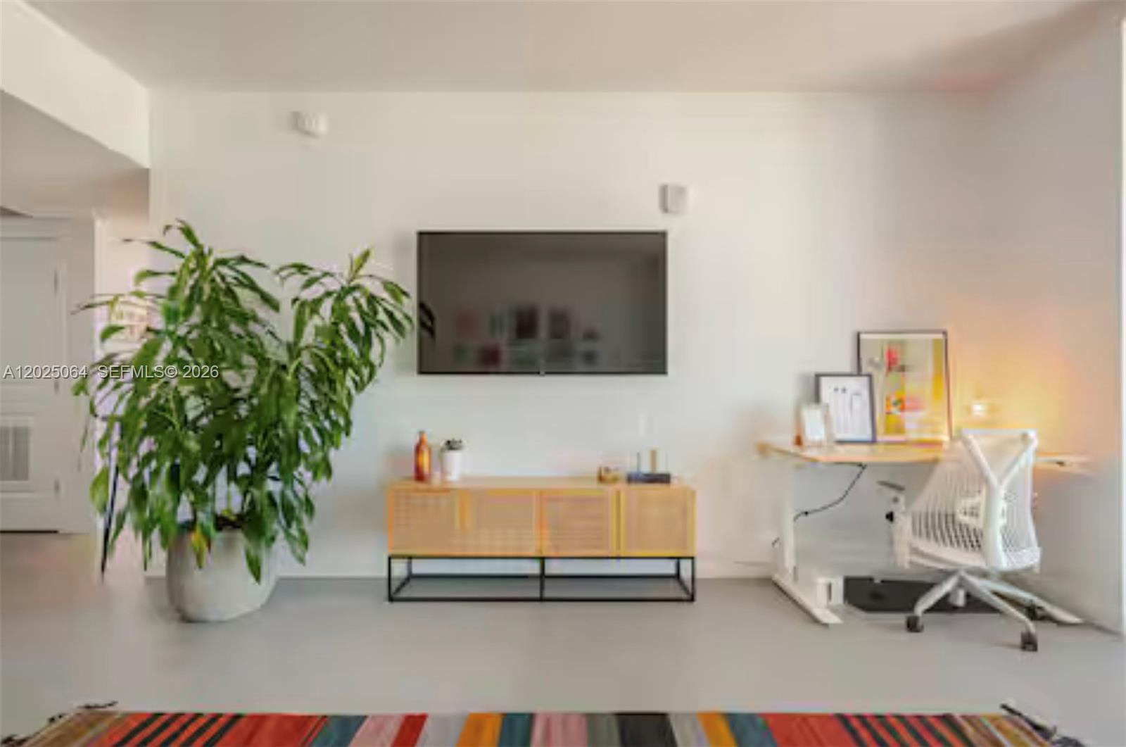 CANVAS CONDO - Residential