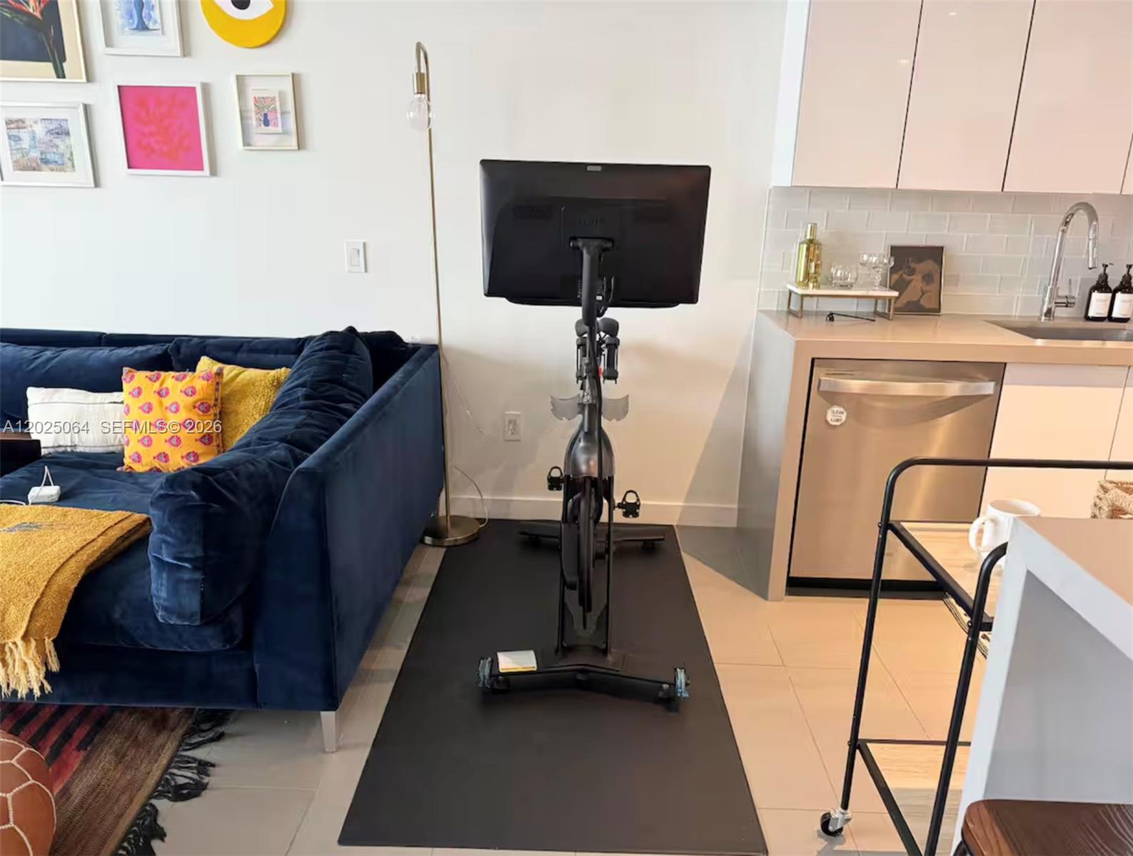 CANVAS CONDO - Residential