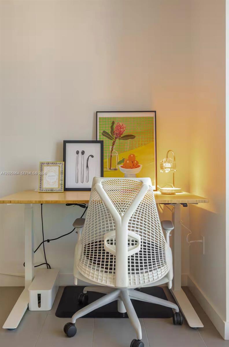 CANVAS CONDO - Residential
