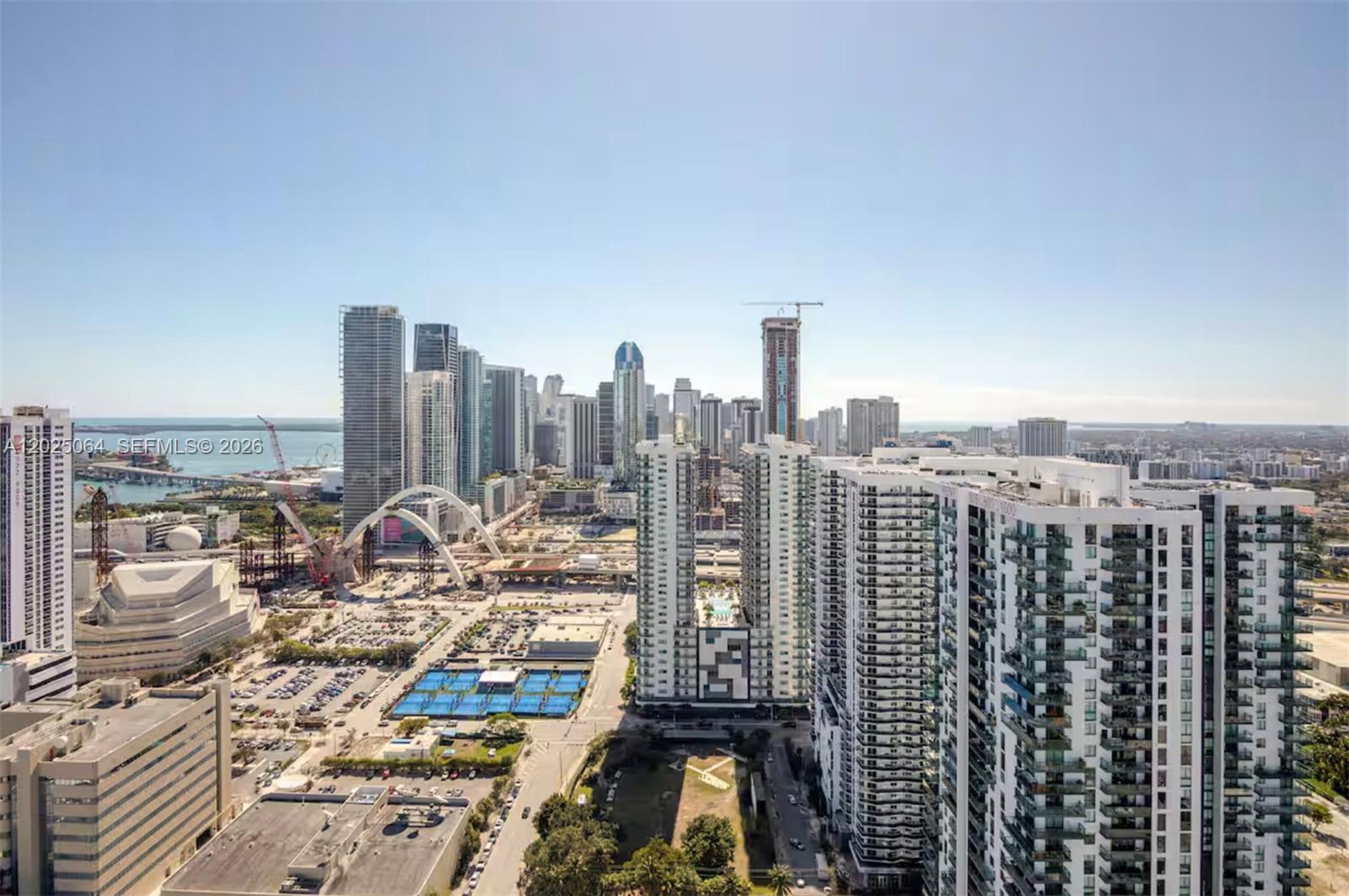 CANVAS CONDO - Residential