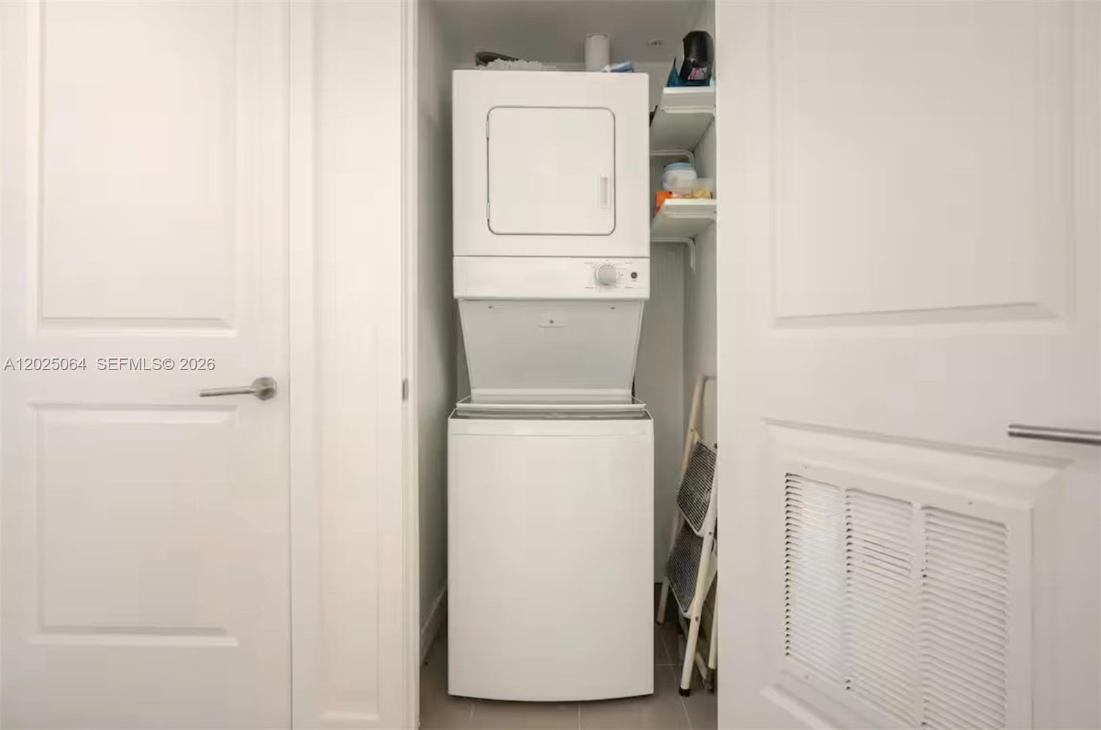 CANVAS CONDO - Residential