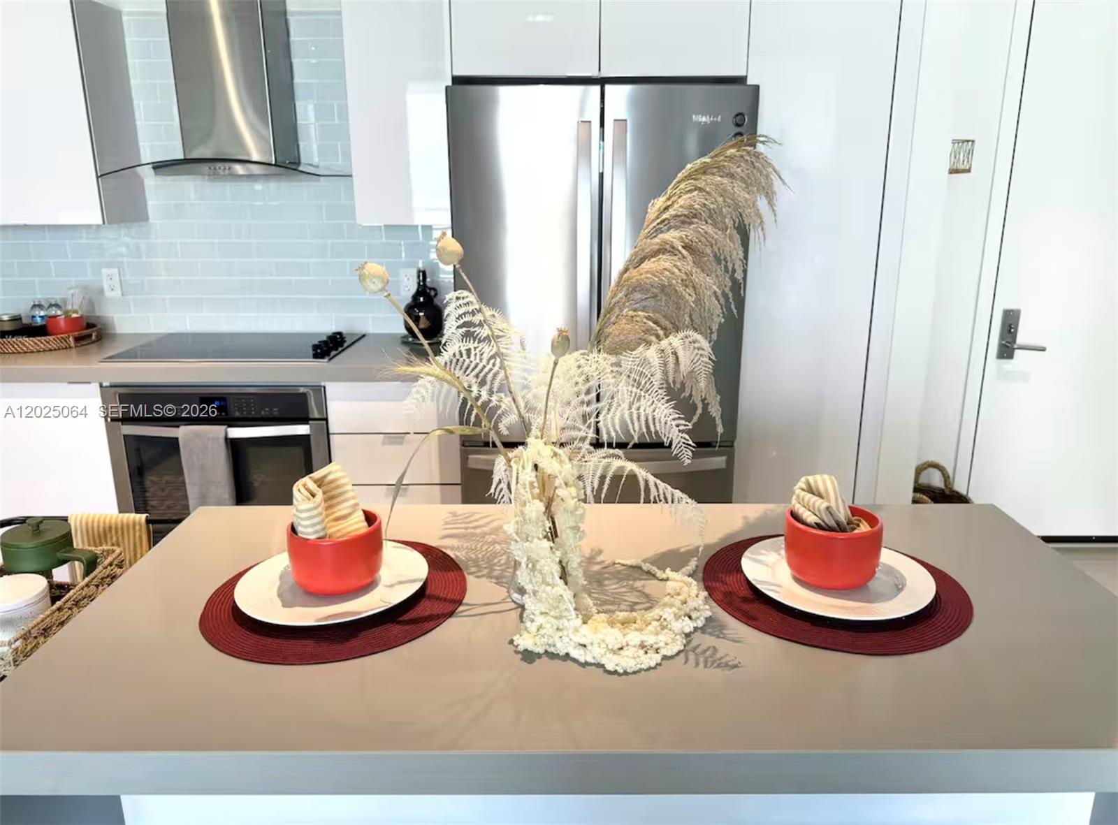 CANVAS CONDO - Residential