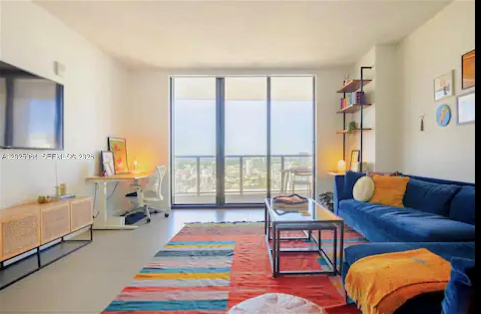 CANVAS CONDO - Residential