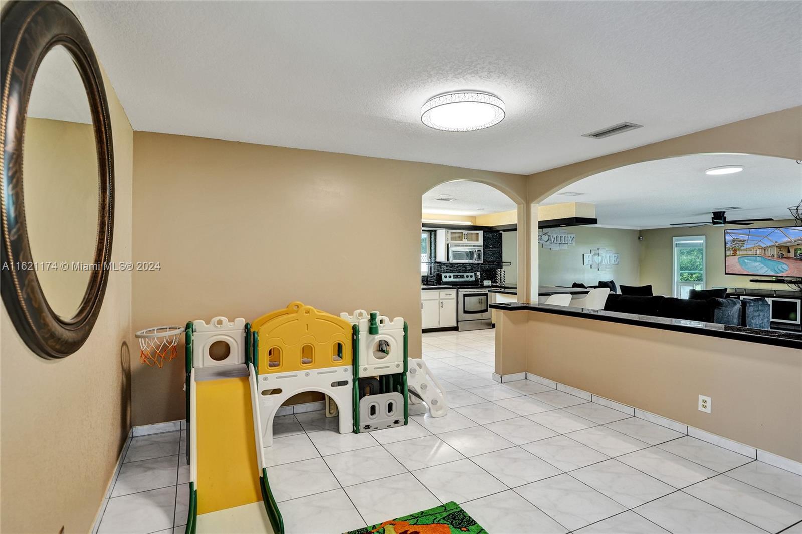RAMBLEWOOD - Residential