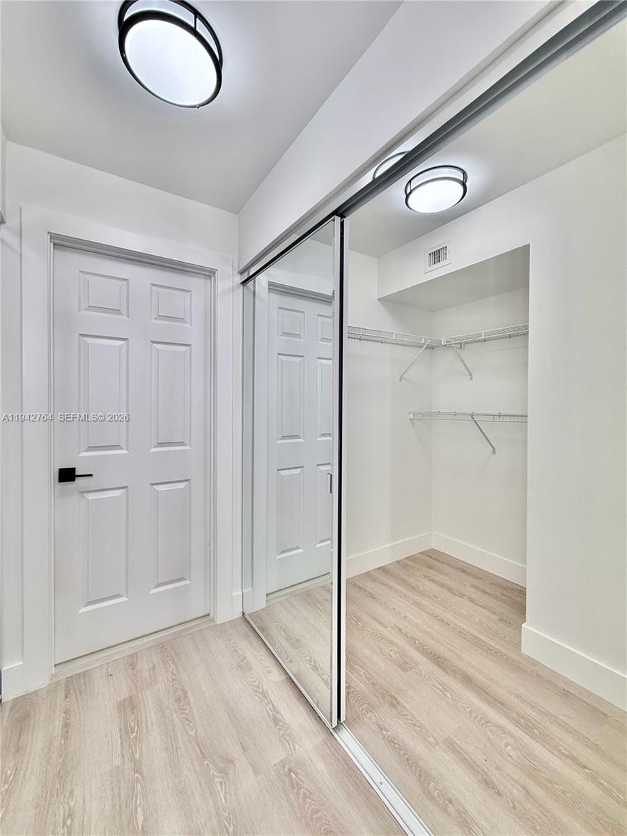 WOODVILLE - Residential